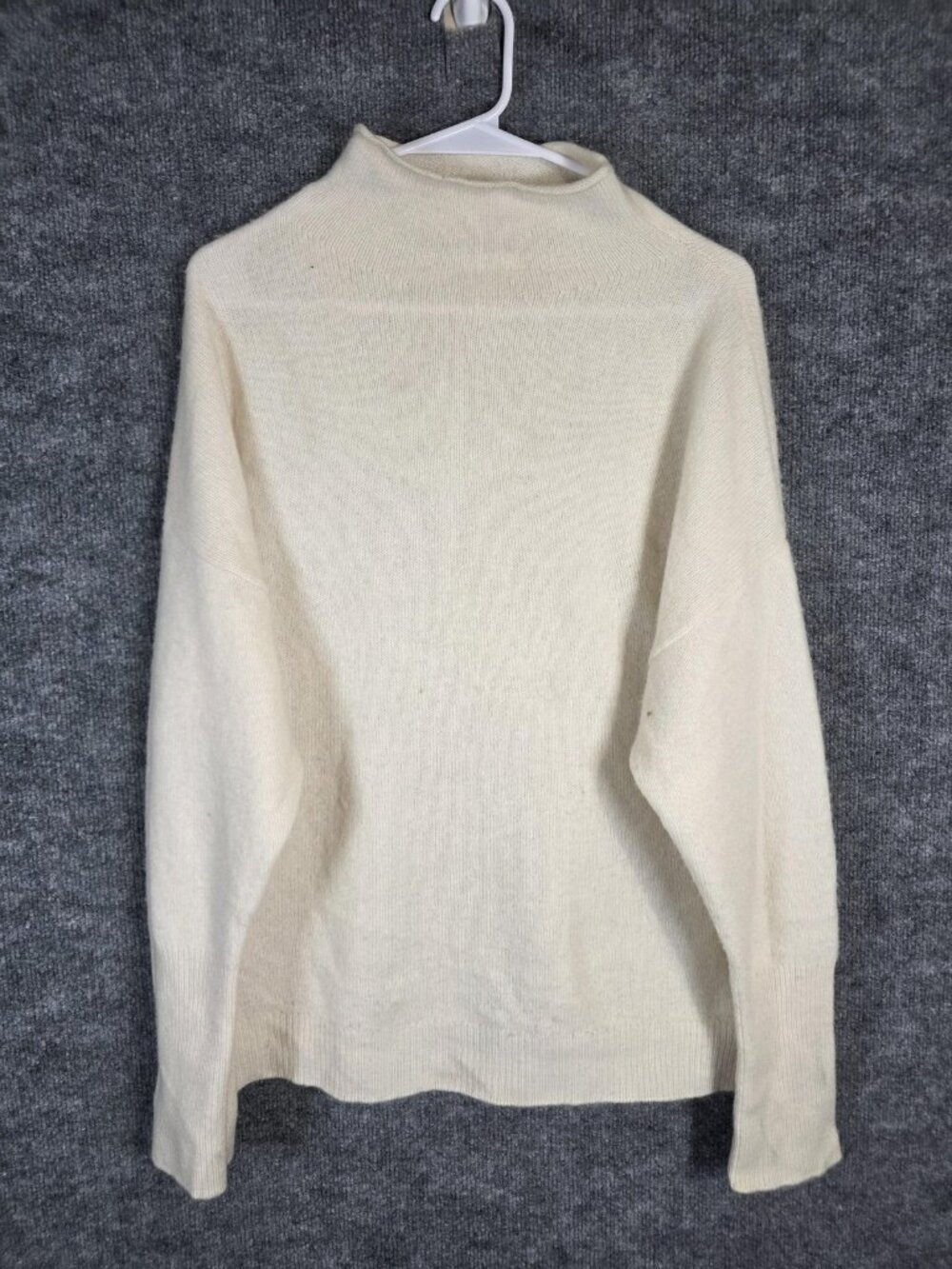 The Group Babaton Sweater Womens Large White Mock Neck Pullover Pilling Cashmere